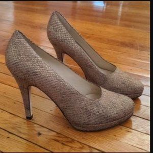 NWOT Julie Lopez pink and gold high-heeled stiletto pumps size 7.5